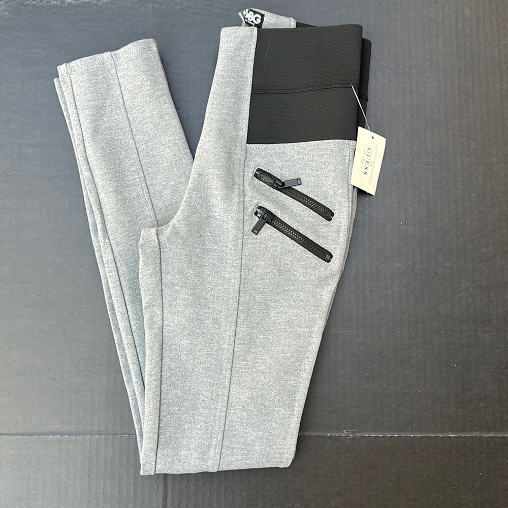G by Guess Gray Petite Pants with Black Accents Sz S